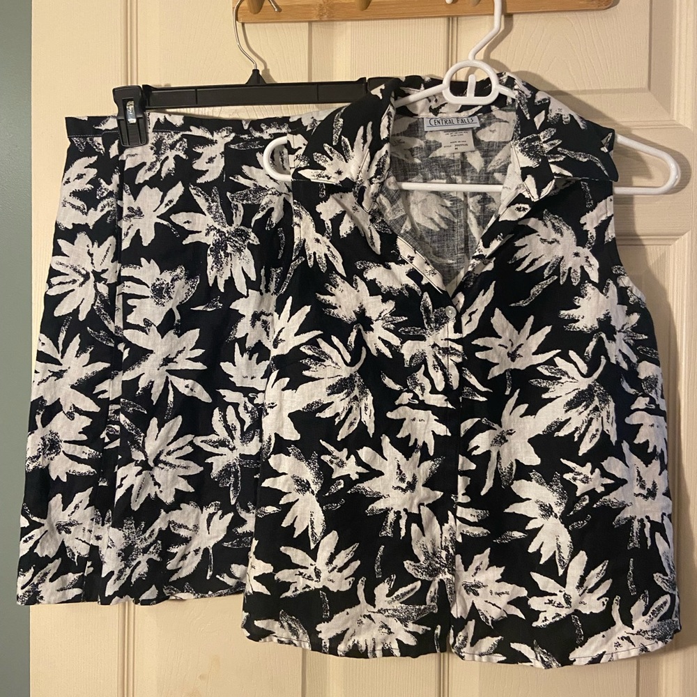 Adorable floral matching skirt set!